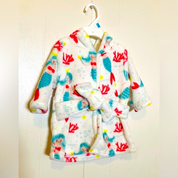 NWOT Super Soft Baby Girl Mermaid Robe Size 0-9 Months - Picture 1 of 4